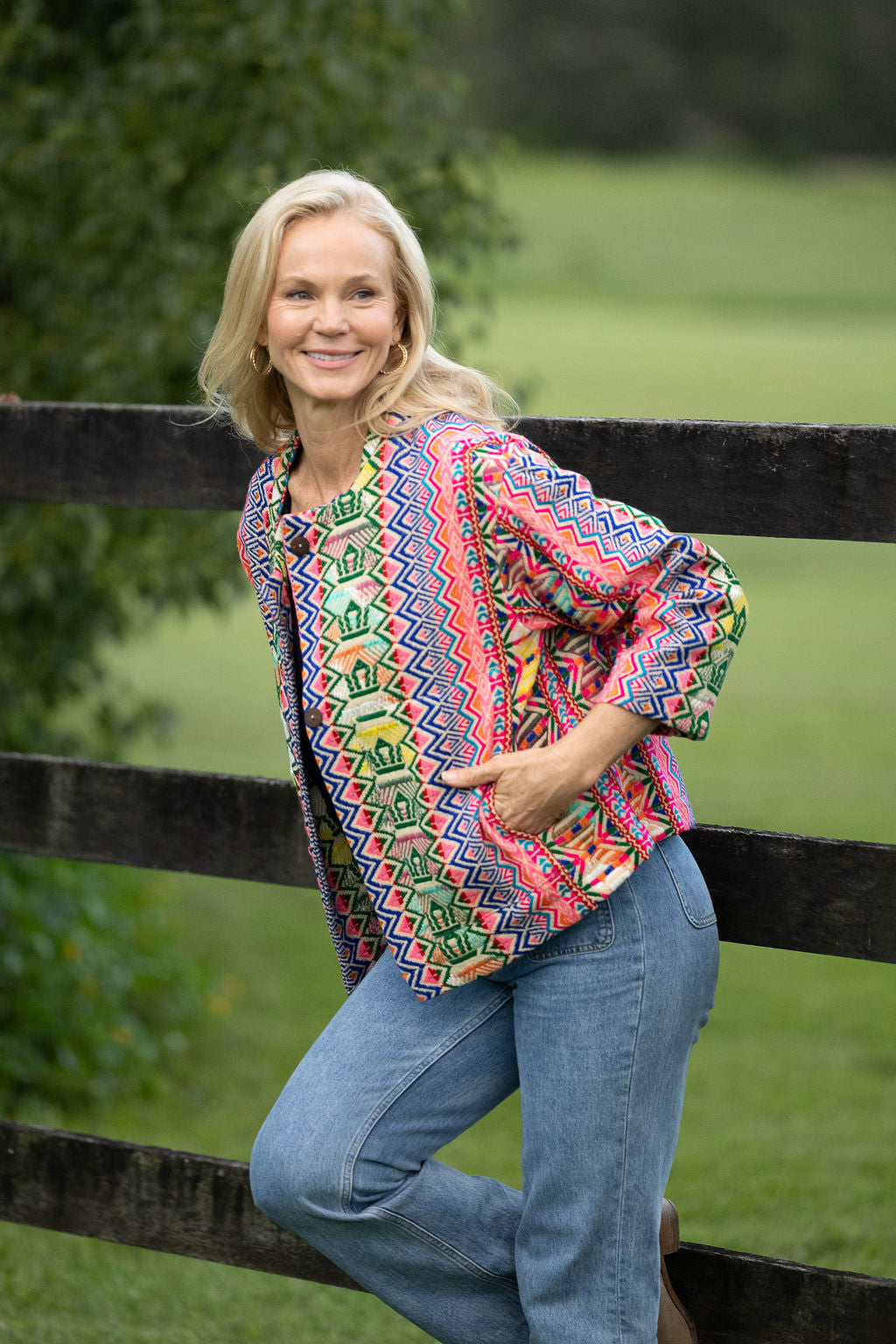 Womens Pachari Jacket, viscose/wool embroidered, vibrant Andean Sol