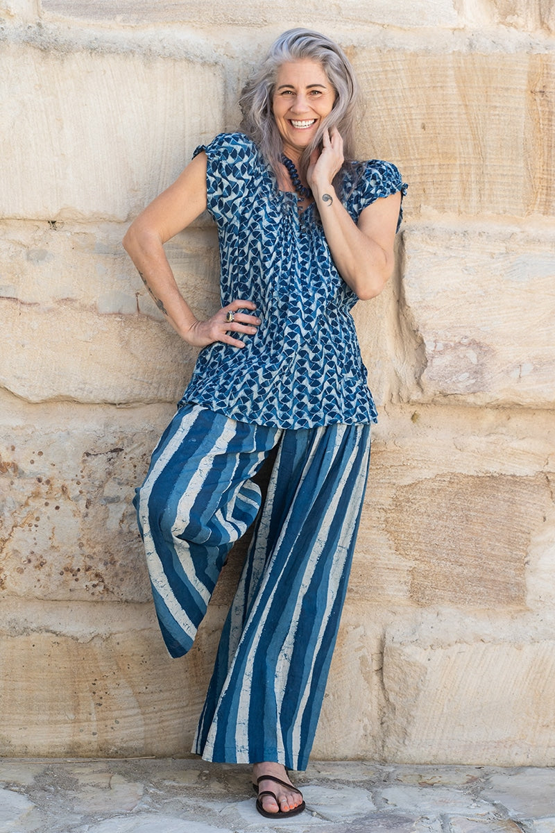 Womens, Sundra blouse, cap sleeves, & Apanna Pants, 100% cotton, hand block print. In Indigo Zari & Indigo Paint