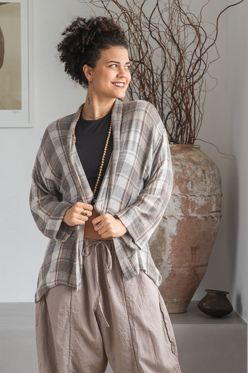 Womens soft and comfortable, Ethereal Cardigan, in acrylic/viscose. Cacao
