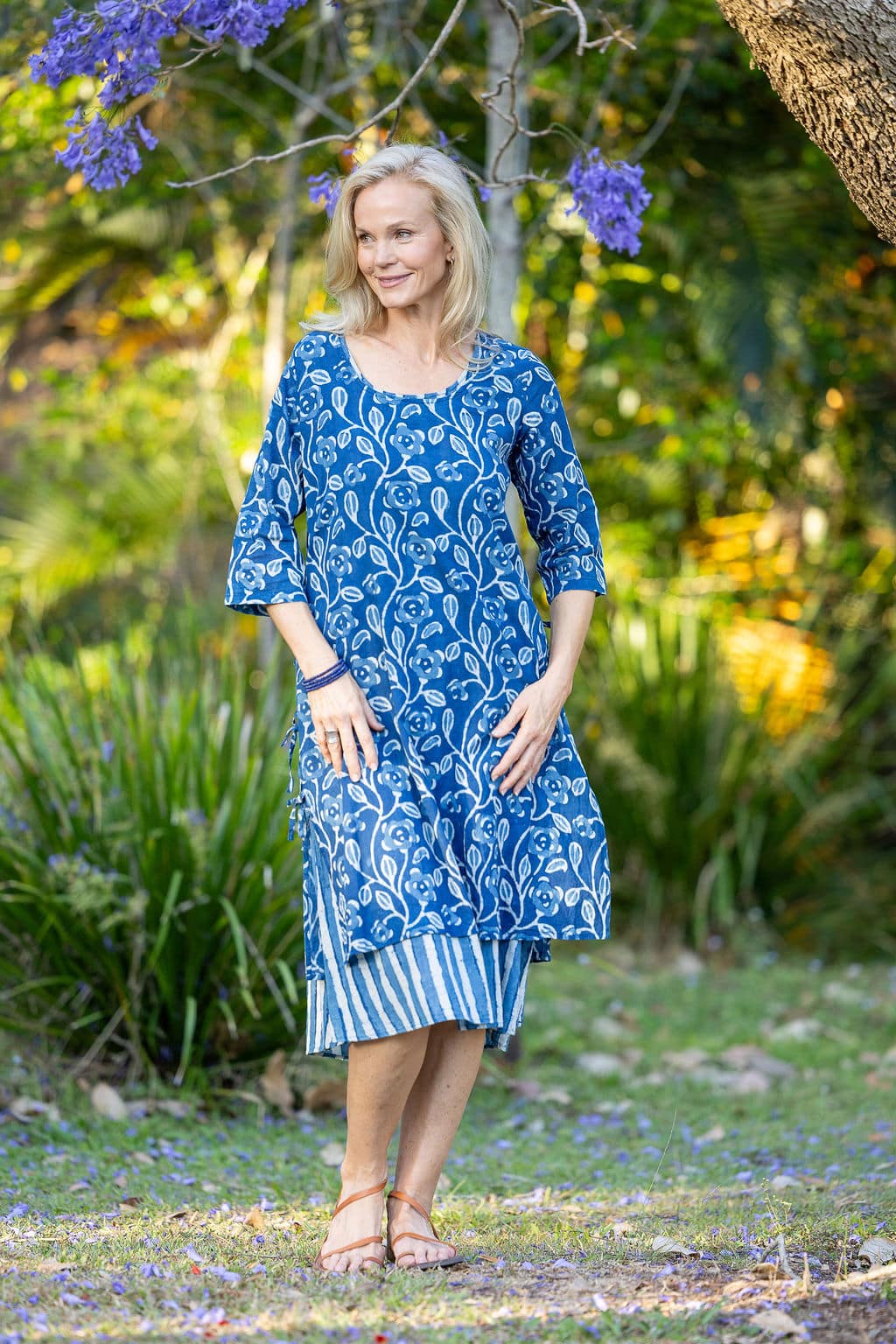 Womens, midi, Alakiki dress, sleeves, 100% Cotton, hand block print.In natural Indigo Suri print.
