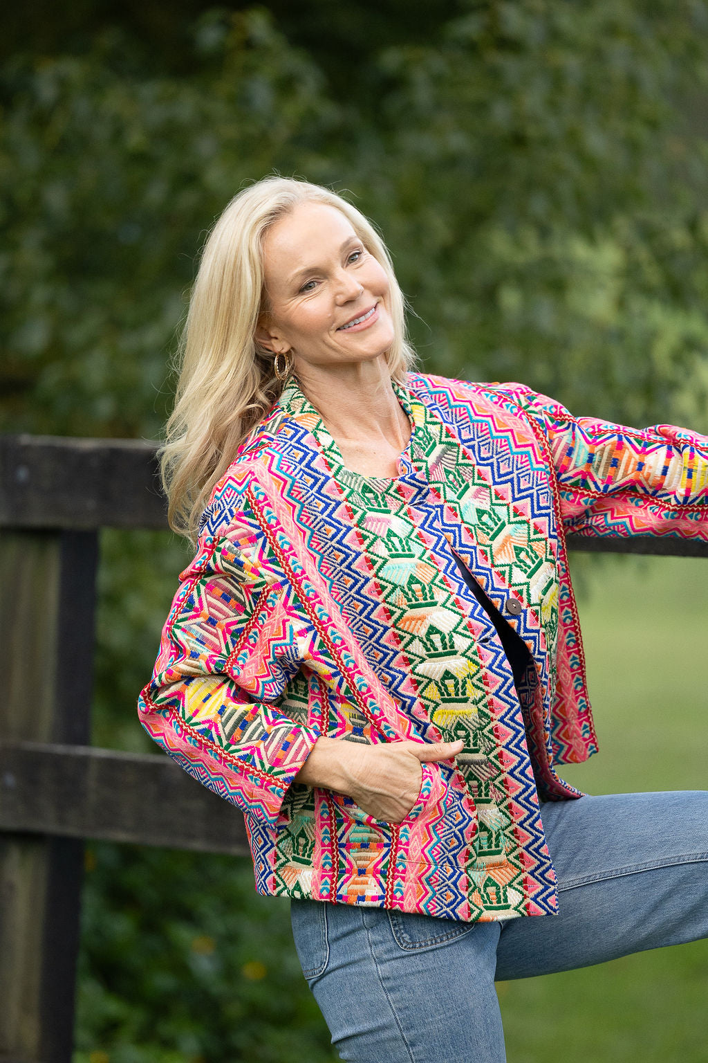 Womens Pachari Jacket, viscose/wool embroidered, vibrant Andean Sol