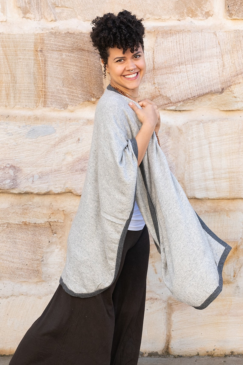 Kasmiri Cape/Shawl - Canoa