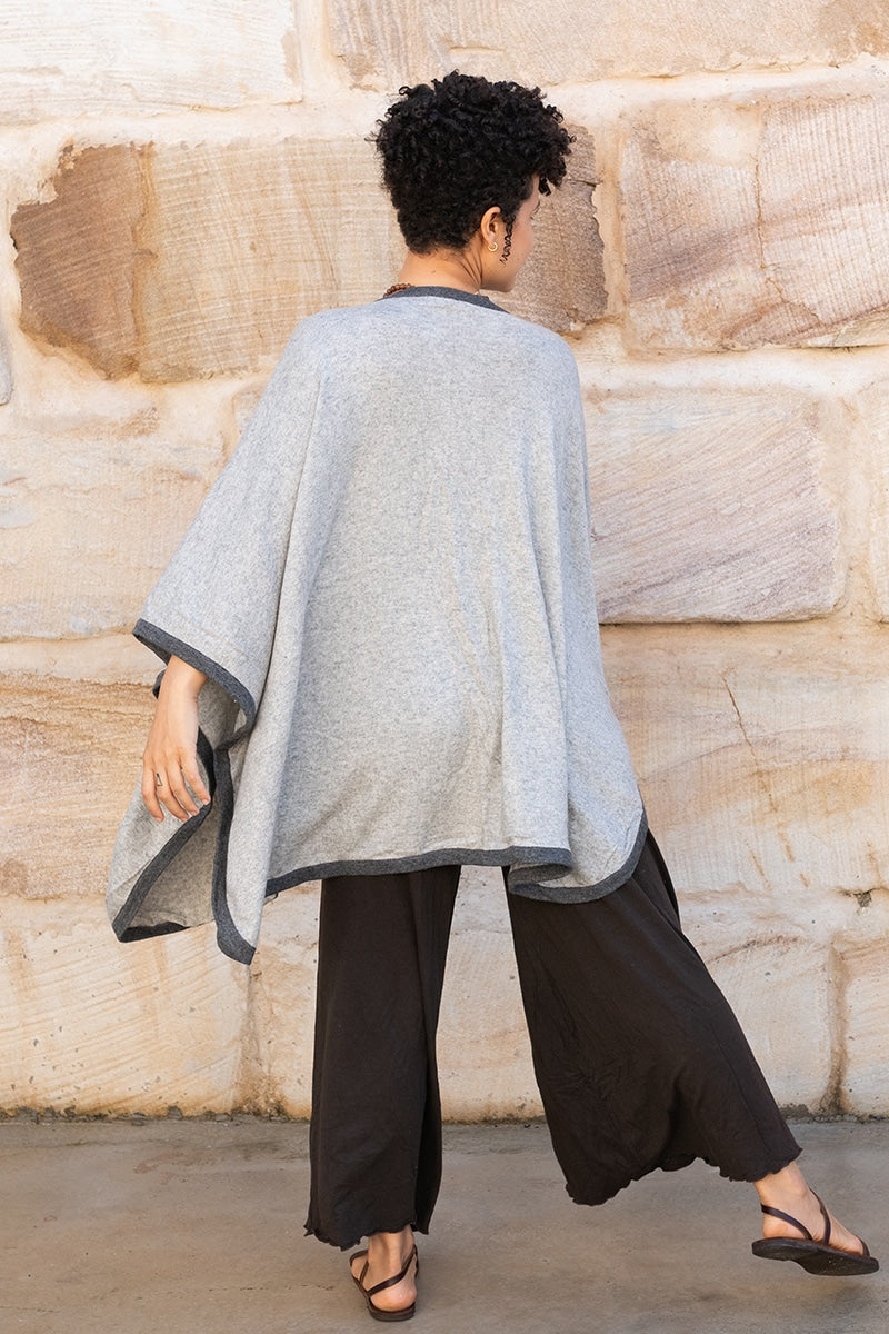 Kasmiri Cape/Shawl - Canoa