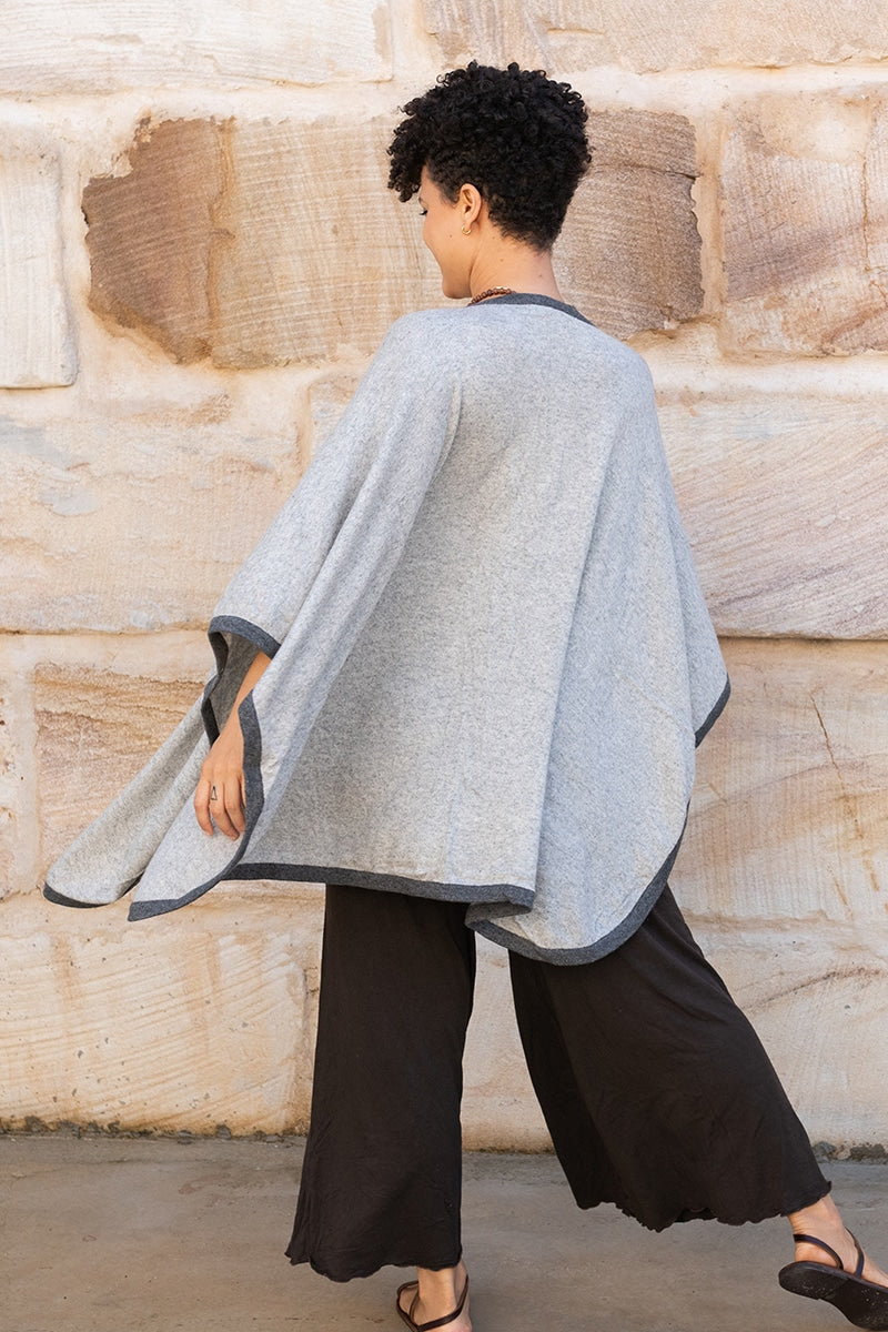 Kasmiri Cape/Shawl - Canoa