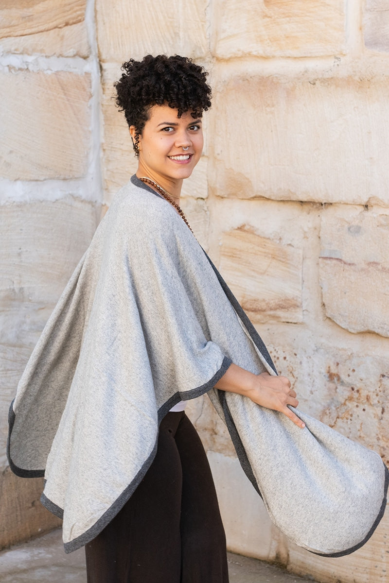 Kasmiri Cape/Shawl - Canoa