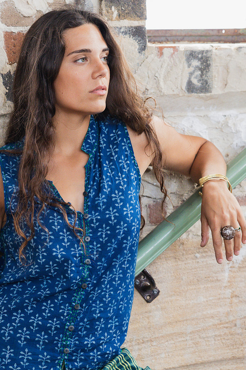 Tagai Blouse - Indigo Vana