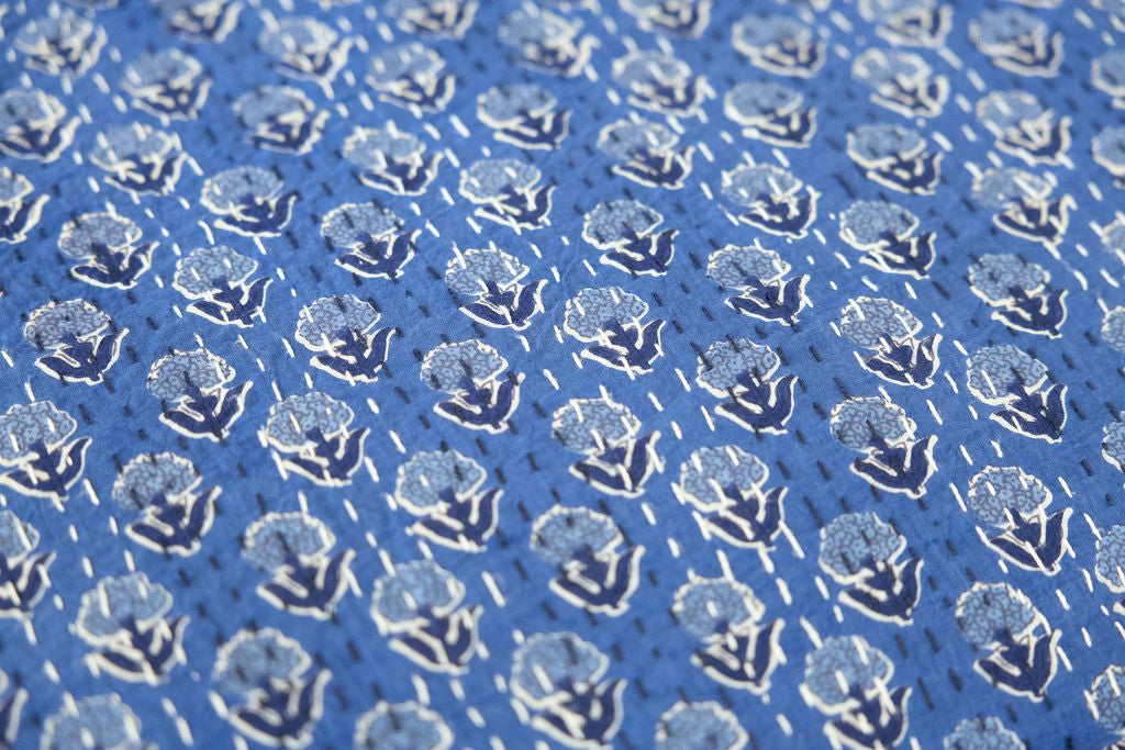 Kantha Bed Cover, 100% cotton, hand block print, hand-stitched. Double fabric. In tones of blue, Luna.