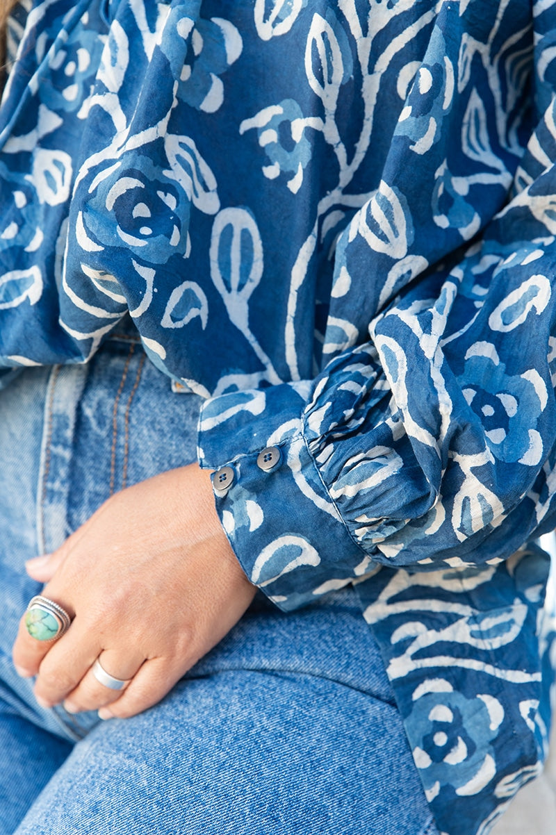 Womens, Senera blouse, long sleeve, 100% cotton, hand block print. In natural Indigo Suri print.