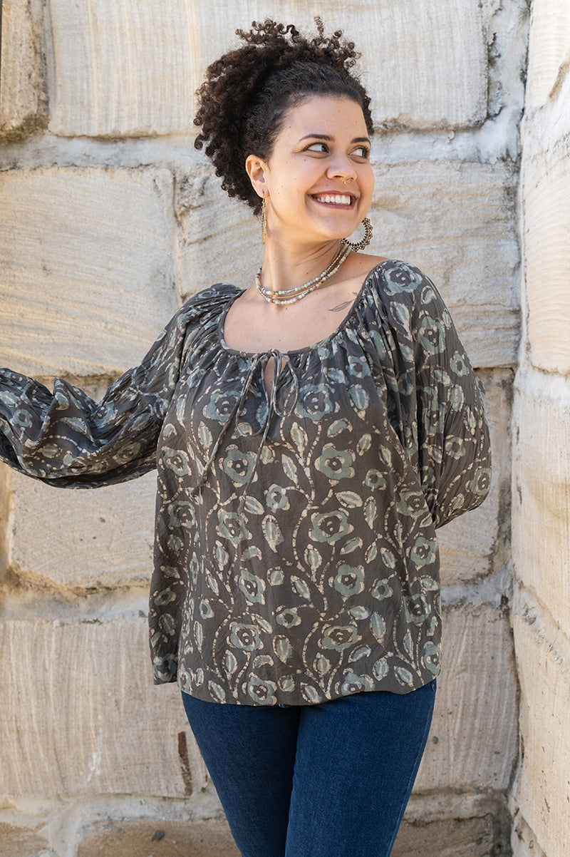 Womens, Senera blouse, long sleeve, 100% cotton, hand block print. In natural Kassis Suri print.