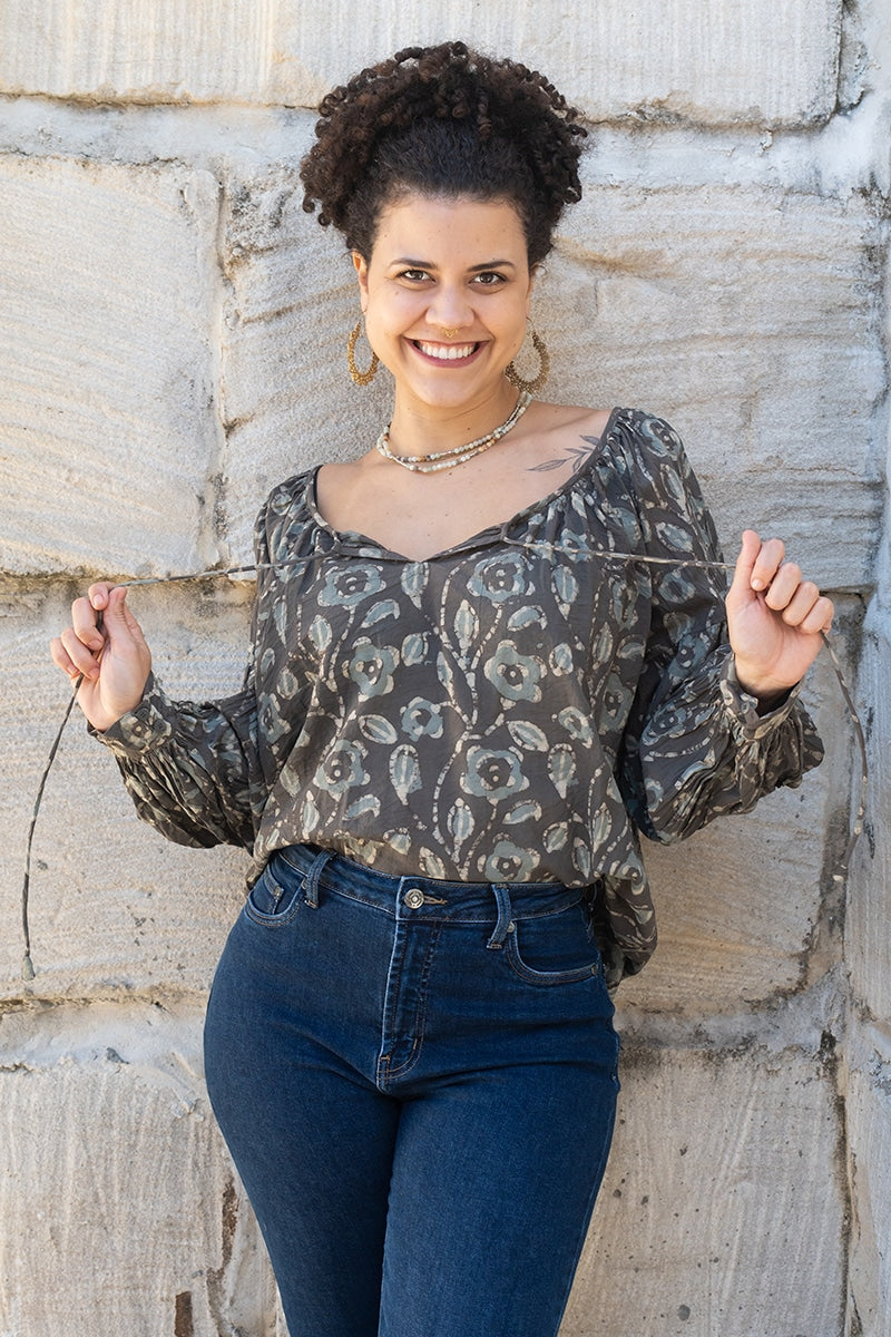 Womens, Senera blouse, long sleeve, 100% cotton, hand block print. In natural Kassis Suri print.
