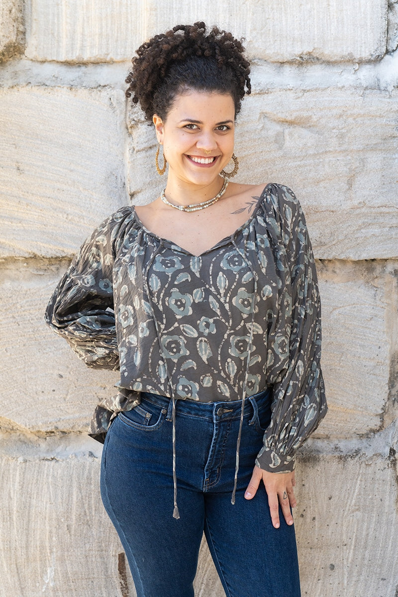 Womens, Senera blouse, long sleeve, 100% cotton, hand block print. In natural Kassis Suri print.