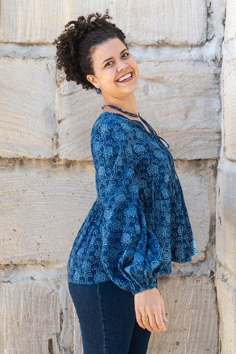 Womens, Indira blouse, long sleeve, 100% cotton, hand block print. In natural Indigo Lila print.