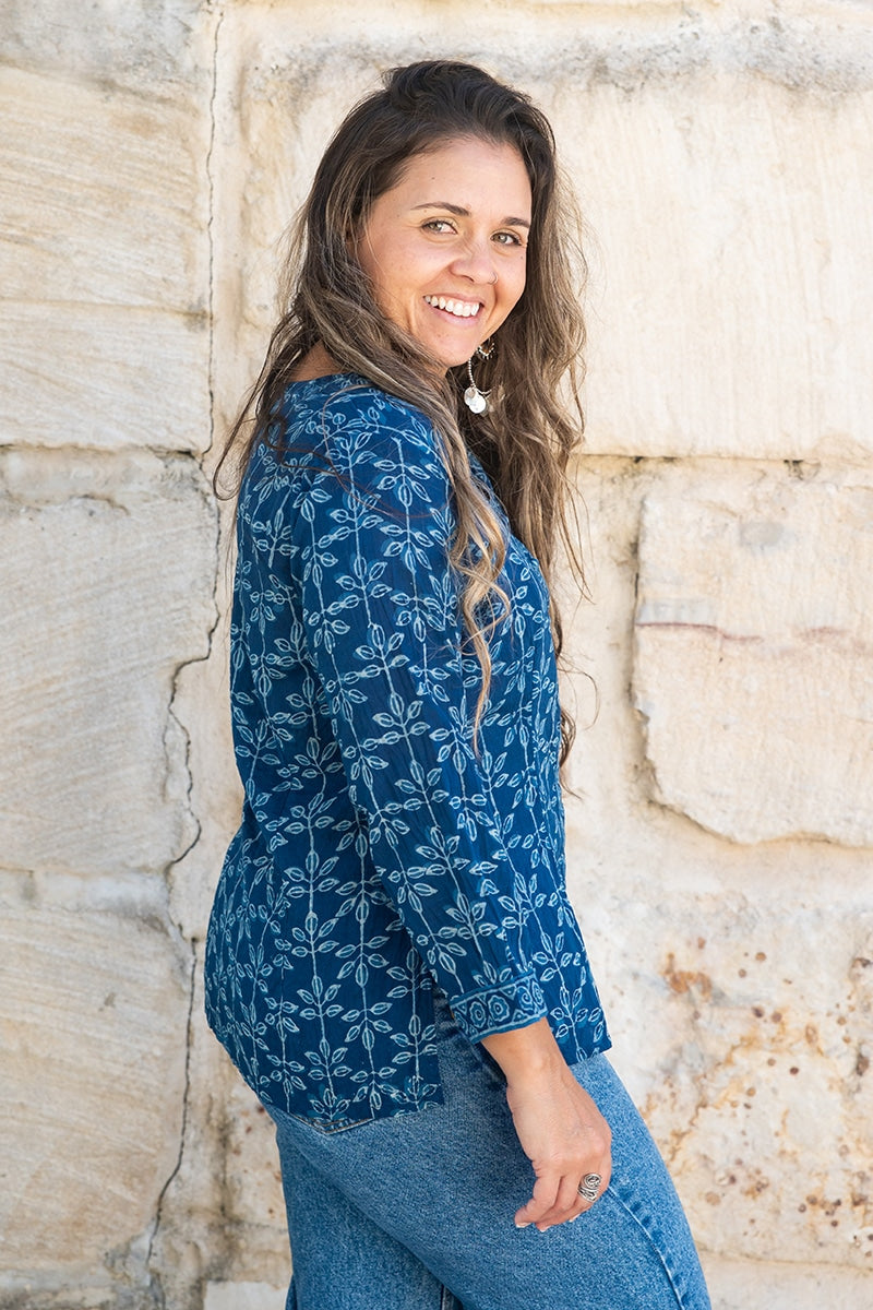 Womens, Mandalay blouse, 7/8 sleeve, 100% cotton, hand block print. In natural Indigo Rasa print.