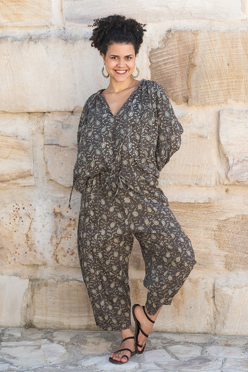 Womens, Morais blouse, full sleeve, and Sol Pant, 100% cotton, hand block print, hand stitched. In natural Kassis Raga