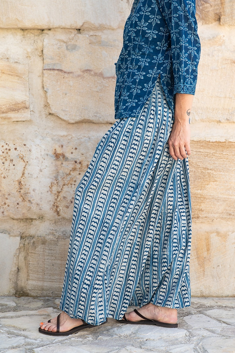 Womens, Apanna Pants, 100% cotton, hand block print. In natural Indigo Jiva print.