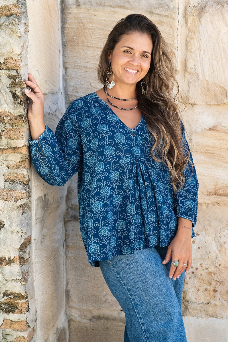 Womens, Kora blouse, full sleeve, 100% cotton, hand block print. In natural Indigo Lila print.