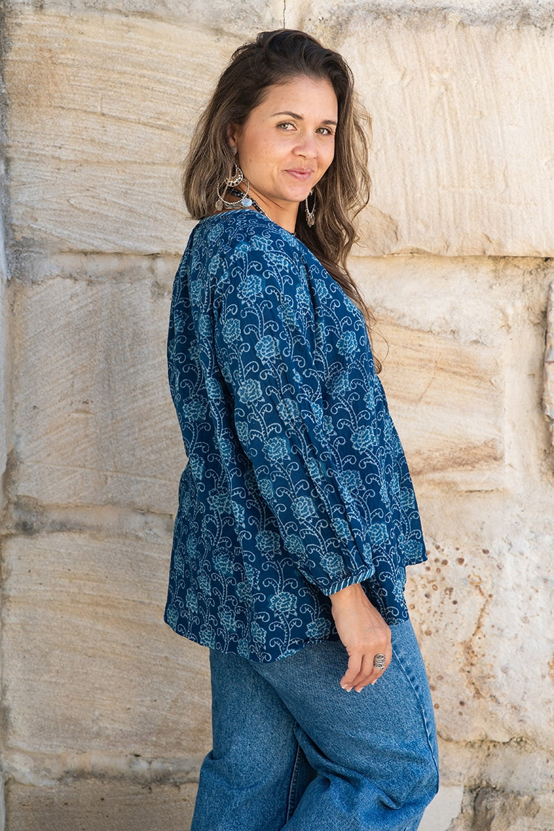 Womens, Kora blouse, full sleeve, 100% cotton, hand block print. In natural Indigo Lila print.