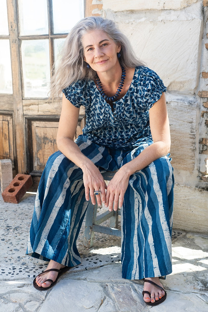 Womens, Sundra blouse, cap sleeves, & Apanna Pants, 100% cotton, hand block print. In Indigo Zari & Indigo Paint
