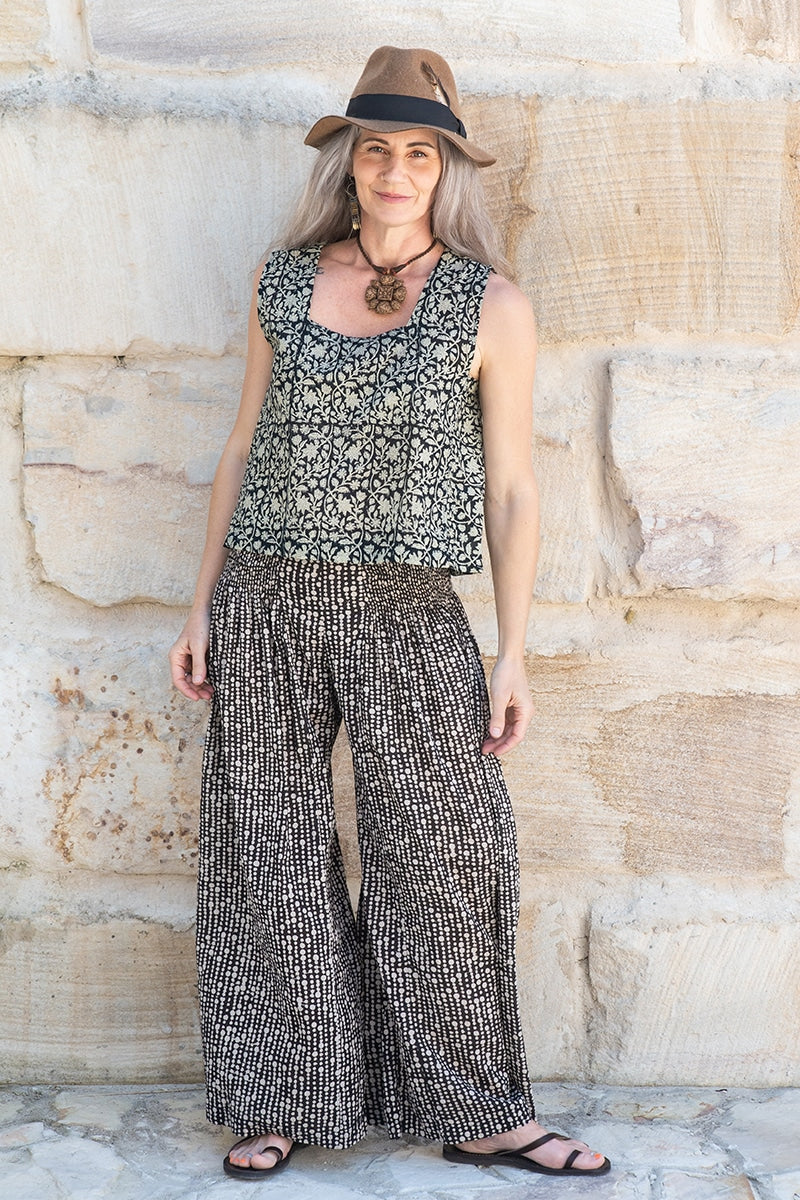 Womens, Lola blouse, sleevesless, & Apanna Pants, 100% cotton, hand block print. In Ebony & Stella