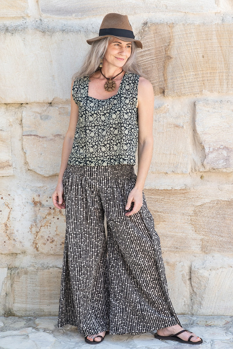 Womens, Lola blouse, sleevesless, & Apanna Pants, 100% cotton, hand block print. In Ebony & Stella