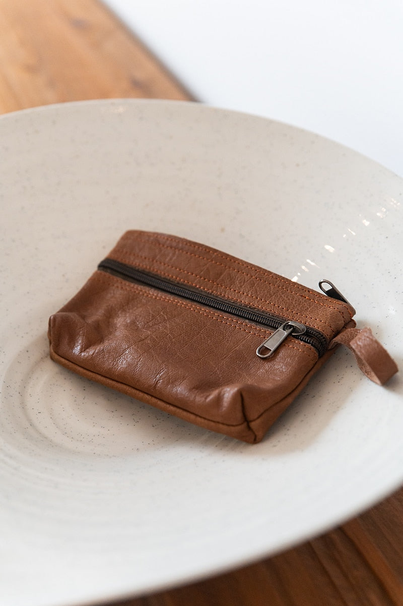Leather purse, external zip pocket. Raw Natural Brown Leather