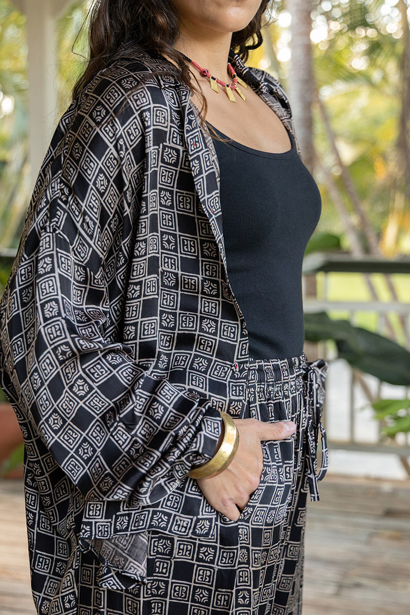 Saanvi Set - Noir (Satin)