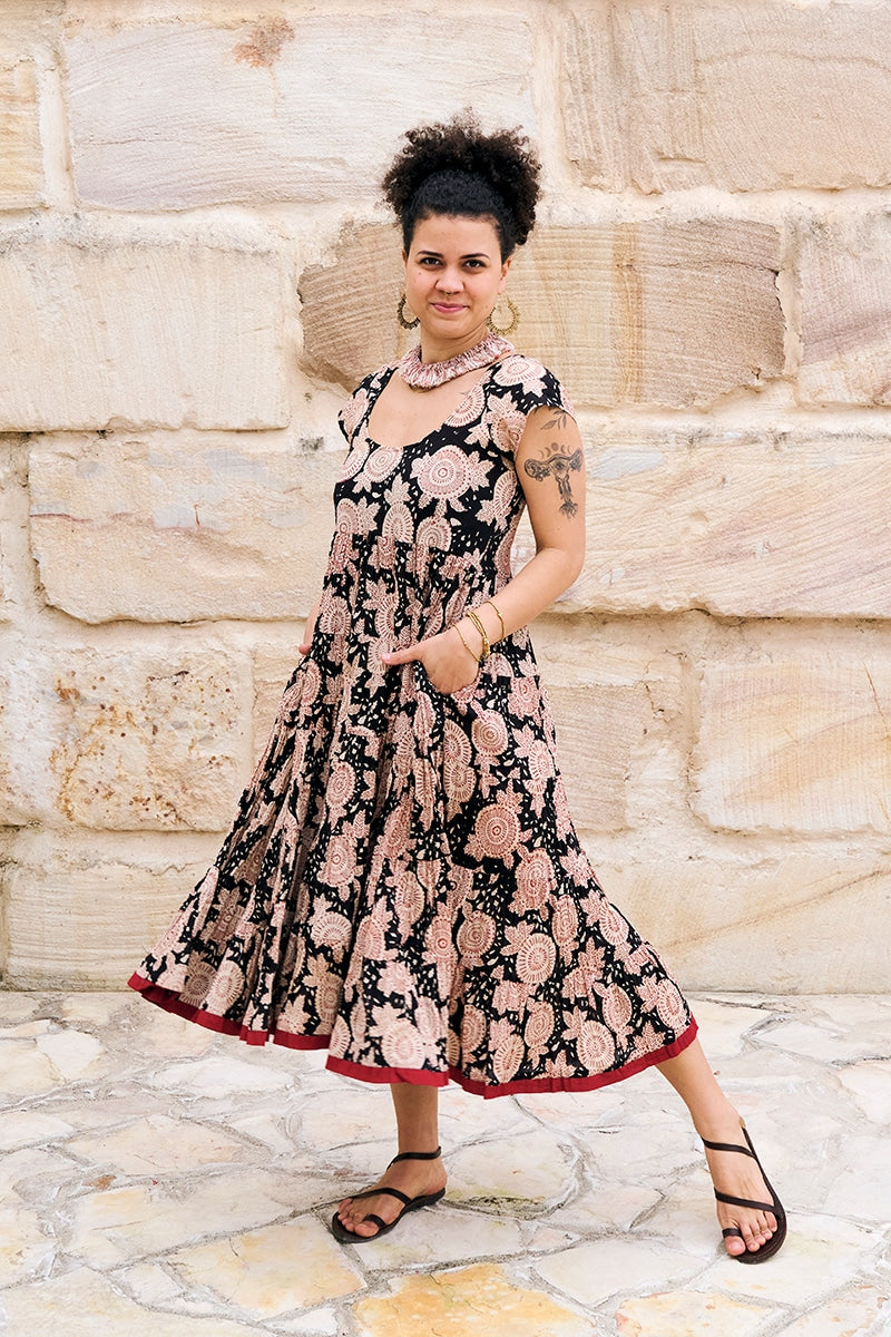 Womens Jalabi dress, 100% cotton, hand block print. In natural begru black and rust Midnight Rouge print
