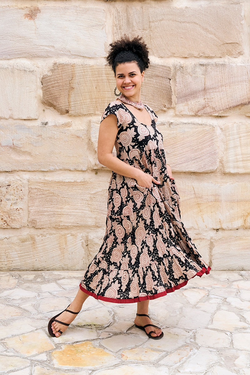 Womens Jalabi dress, 100% cotton, hand block print. In natural begru black and rust Midnight Rouge print