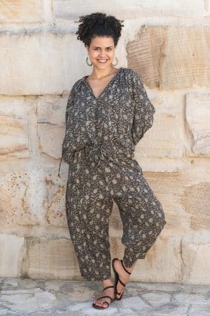 Womens, Morais blouse, full sleeve, and Sol Pant, 100% cotton, hand block print, hand stitched. In natural Kassis Raga