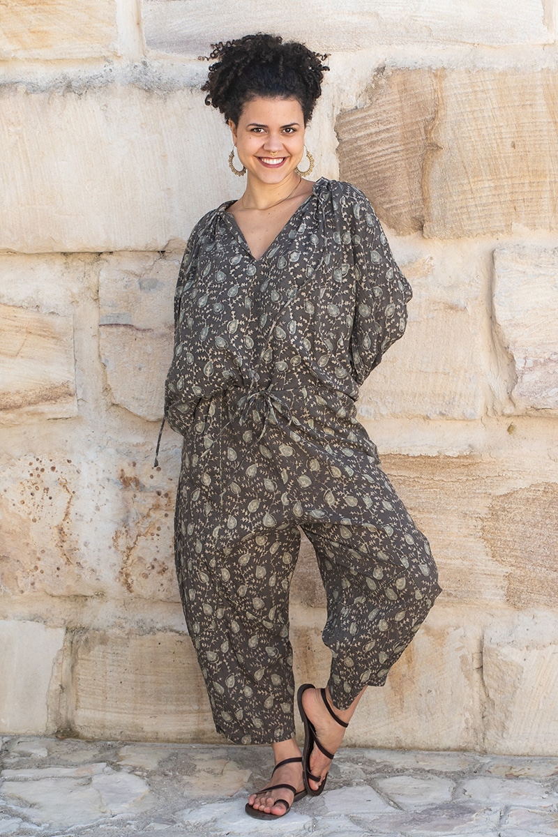 Womens, Morais blouse, full sleeve, and Sol Pant, 100% cotton, hand block print, hand stitched. In natural Kassis Raga