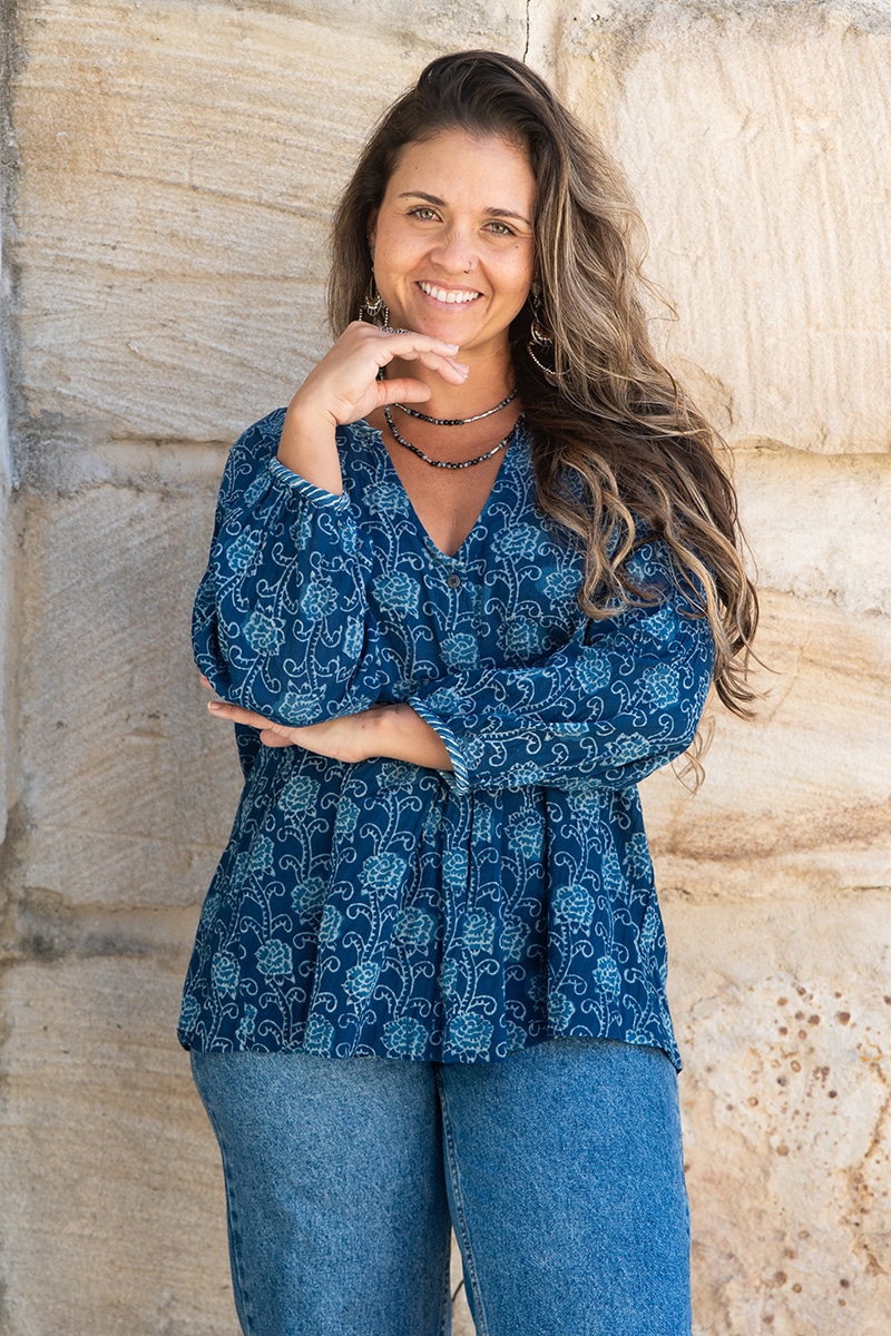 Womens, Kora blouse, full sleeve, 100% cotton, hand block print. In natural Indigo Lila print.