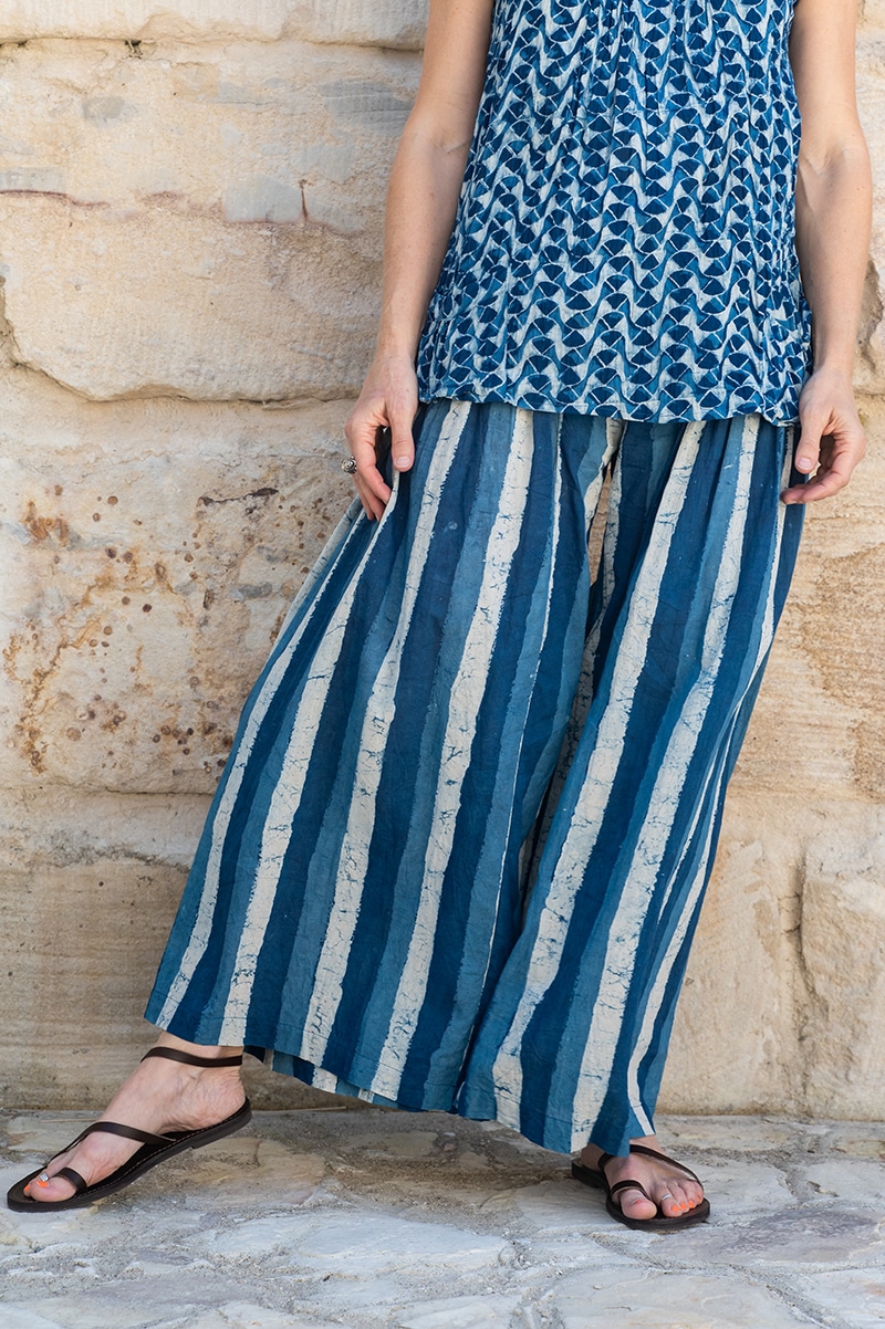 Womens, Sundra blouse, cap sleeves, & Apanna Pants, 100% cotton, hand block print. In Indigo Zari & Indigo Paint