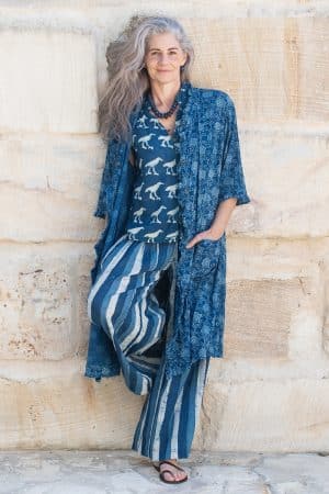 Womens, Shimla Coat, 7/8 sleeve, 100% cotton, hand block print. In natural Indigo Lila print.