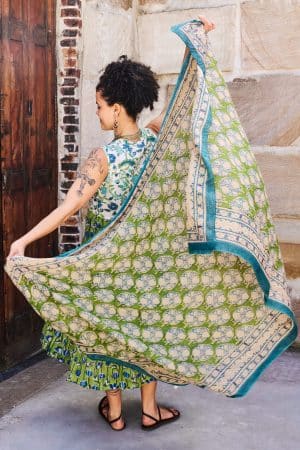 Sarong, 100% Cotton, hand block print. In vivid green with a touch of blue - Edentree.