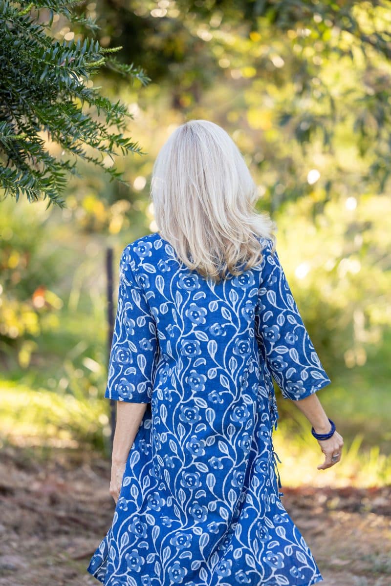 Womens, midi, Alakiki dress, sleeves, 100% Cotton, hand block print.In natural Indigo Suri print.