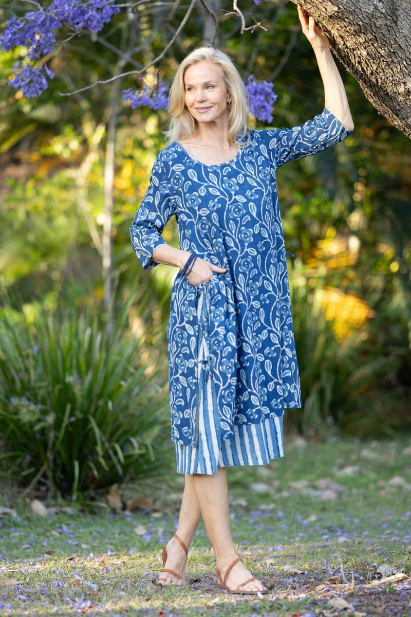 Womens, midi, Alakiki dress, sleeves, 100% Cotton, hand block print.In natural Indigo Suri print.