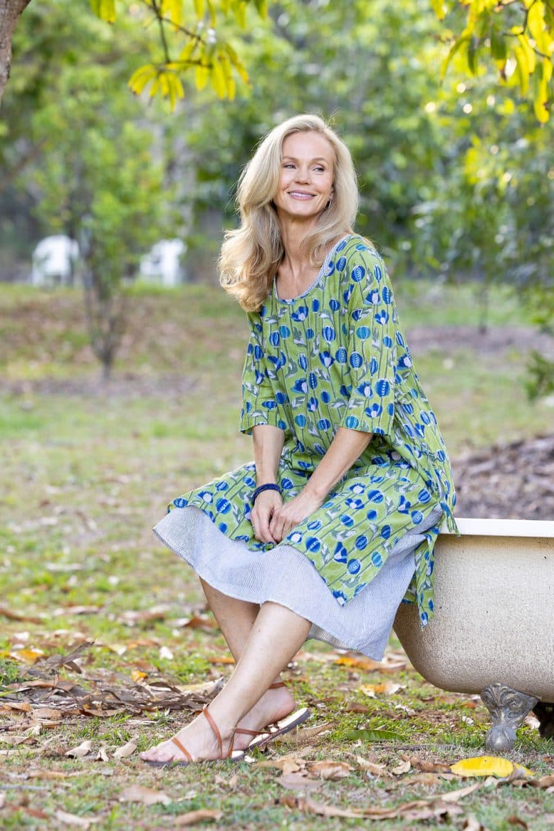 Womens, midi, Alakiki dress, sleeves, 100% Cotton, hand block print. In Summer Green - Verde.