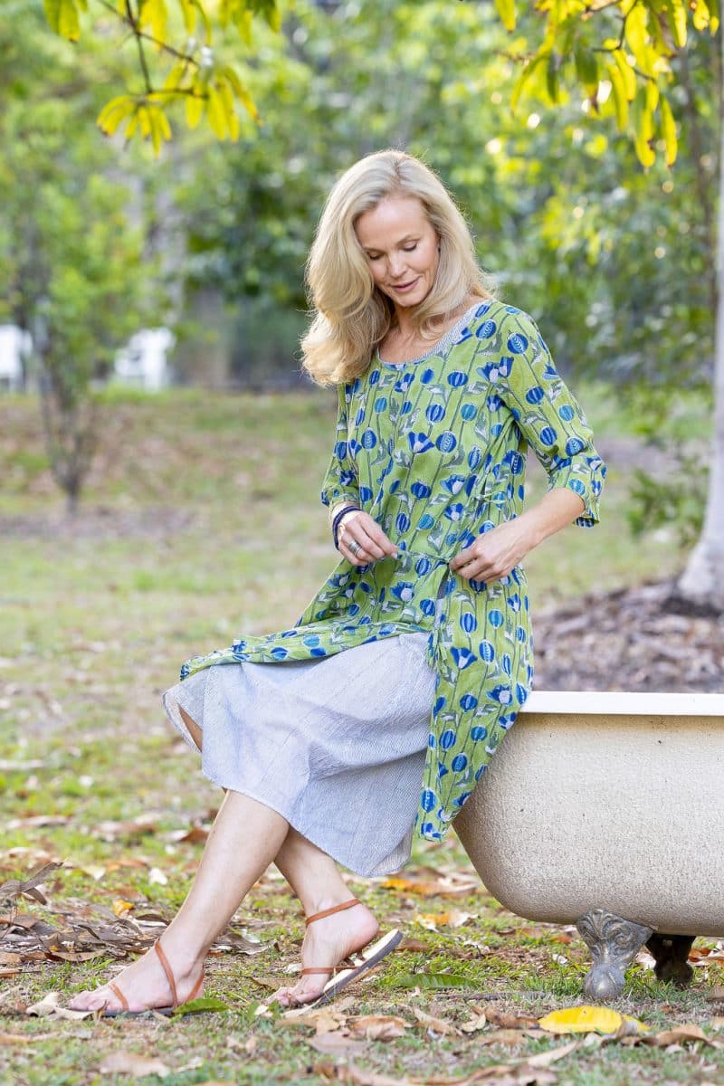 Womens, midi, Alakiki dress, sleeves, 100% Cotton, hand block print. In Summer Green - Verde.