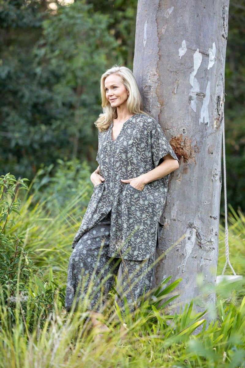 Womens, Element Collage, Pants & long blouse. 100% cotton, hand block print. In natural Kassis Raga print.