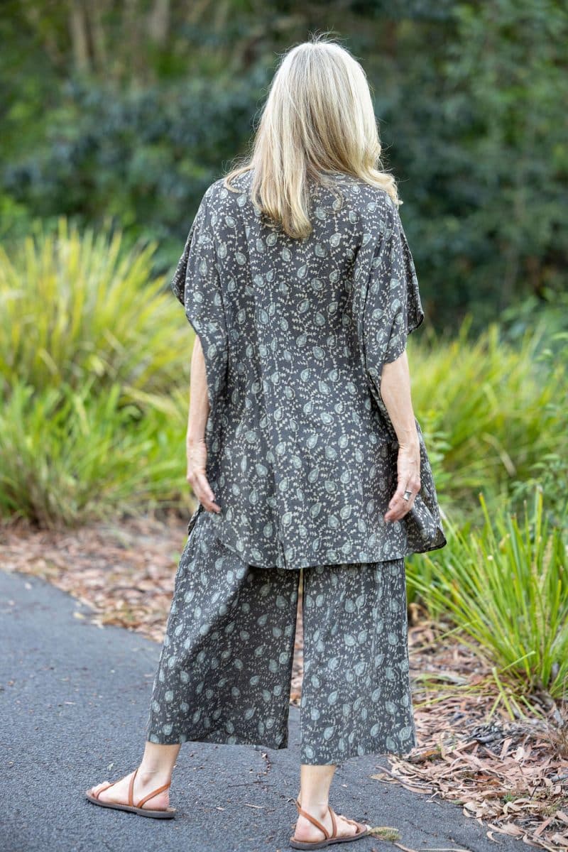 Womens, Element Collage, Pants & long blouse. 100% cotton, hand block print. In natural Kassis Raga print.