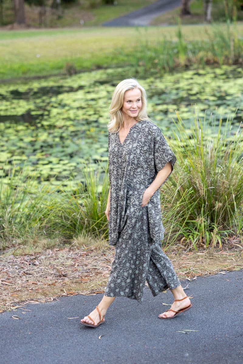 Womens, Element Collage, Pants & long blouse. 100% cotton, hand block print. In natural Kassis Raga print.