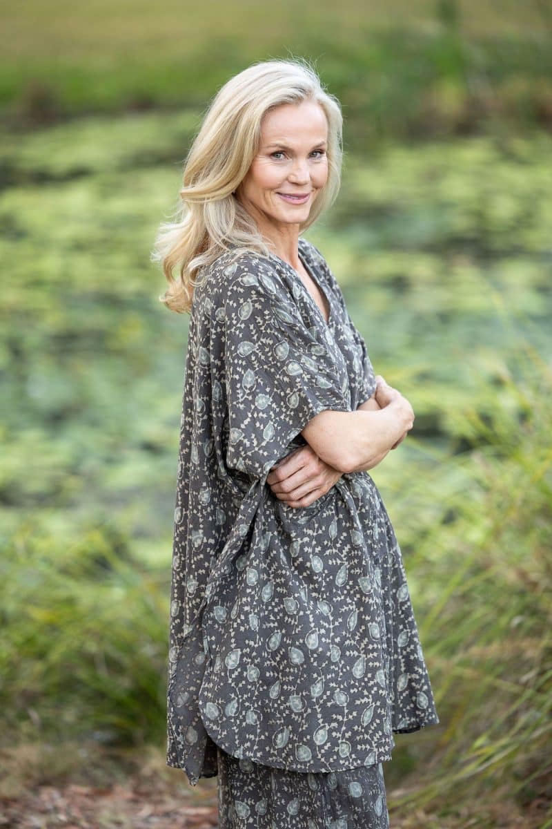 Womens, Element Collage, Pants & long blouse. 100% cotton, hand block print. In natural Kassis Raga print.