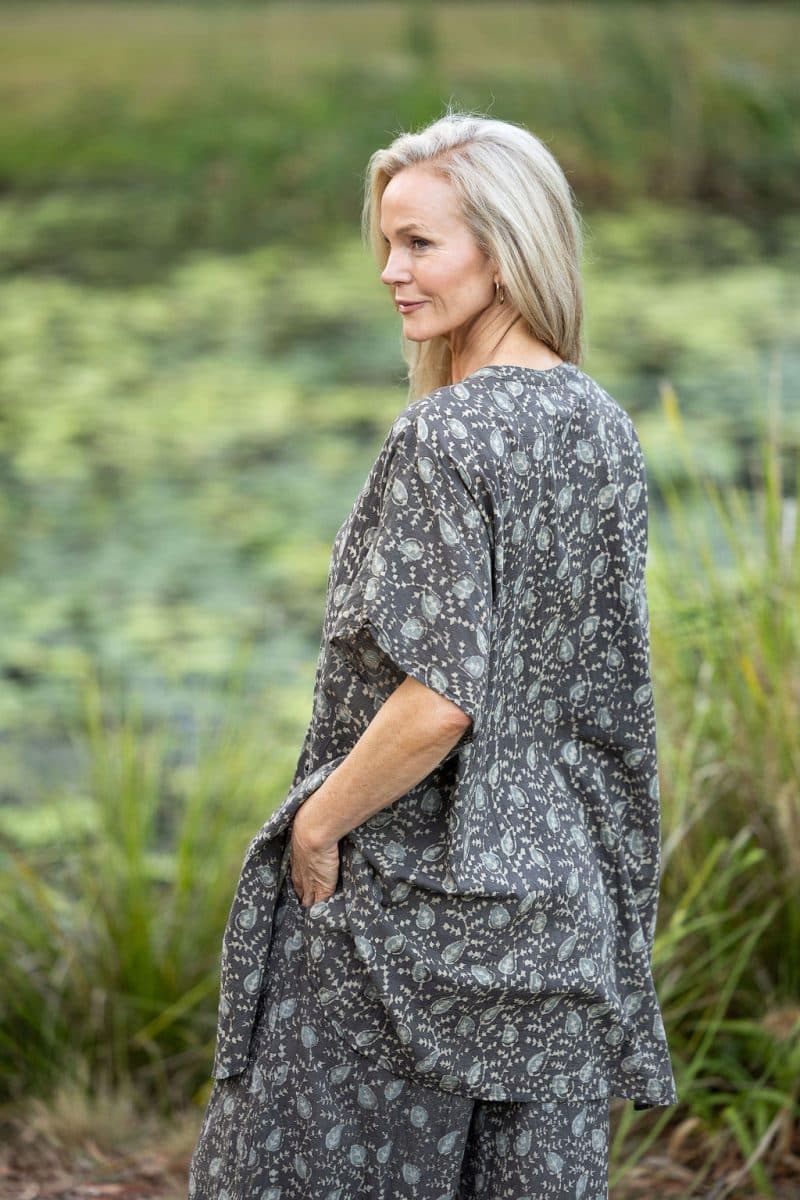 Womens, Element Collage, Pants & long blouse. 100% cotton, hand block print. In natural Kassis Raga print.