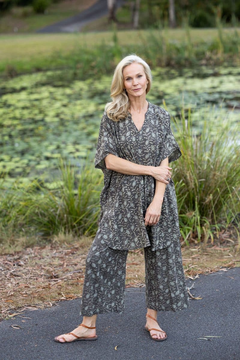 Womens, Element Collage, Pants & long blouse. 100% cotton, hand block print. In natural Kassis Raga print.