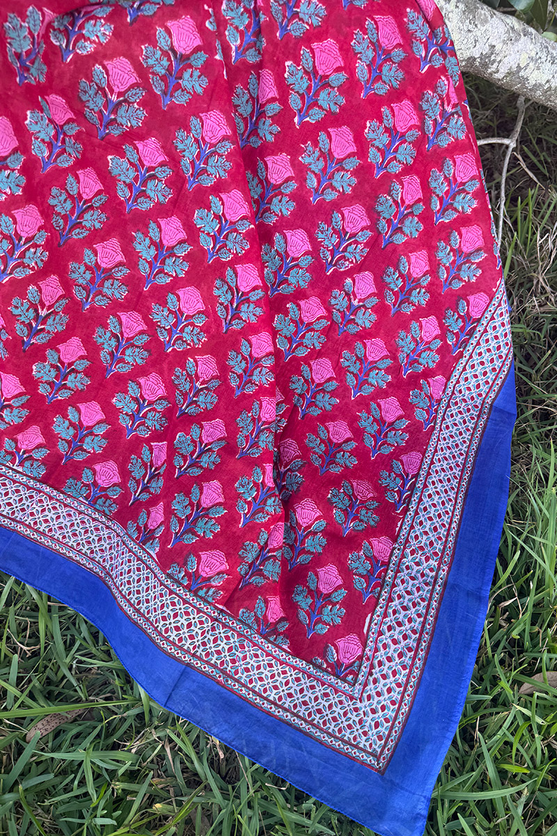 Sarong, 100% Cotton, hand block print. Pink & Red - Ruby Veda