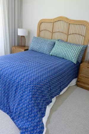 Kantha Bed Cover, 100% cotton, hand block print, hand-stitched. Double fabric. In tones of blue, Luna.