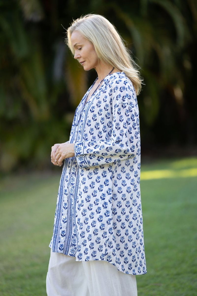 Womens, Leela tunic blouse, with sleeves, 100% cotton, hand block print. In delicate small blue flowers - Bluebell