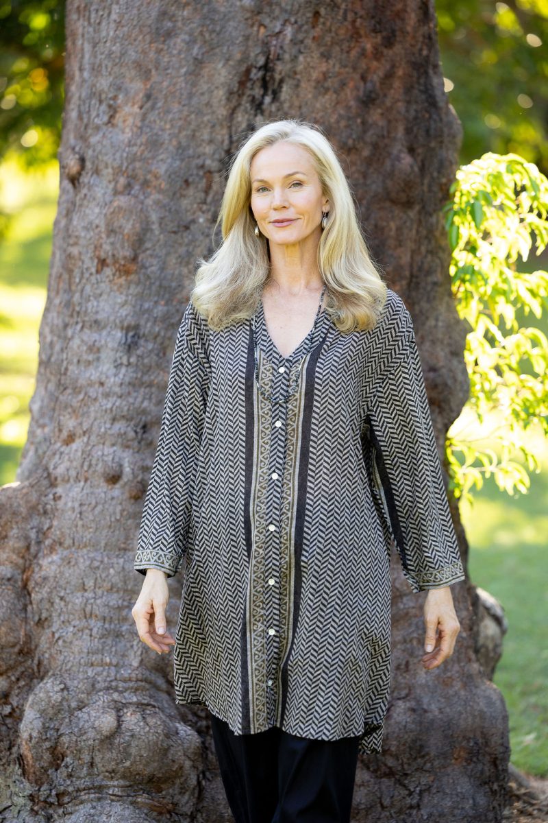 Womens, Leela tunic blouse, with sleeves, 100% cotton, hand block print. In black Obsidian.