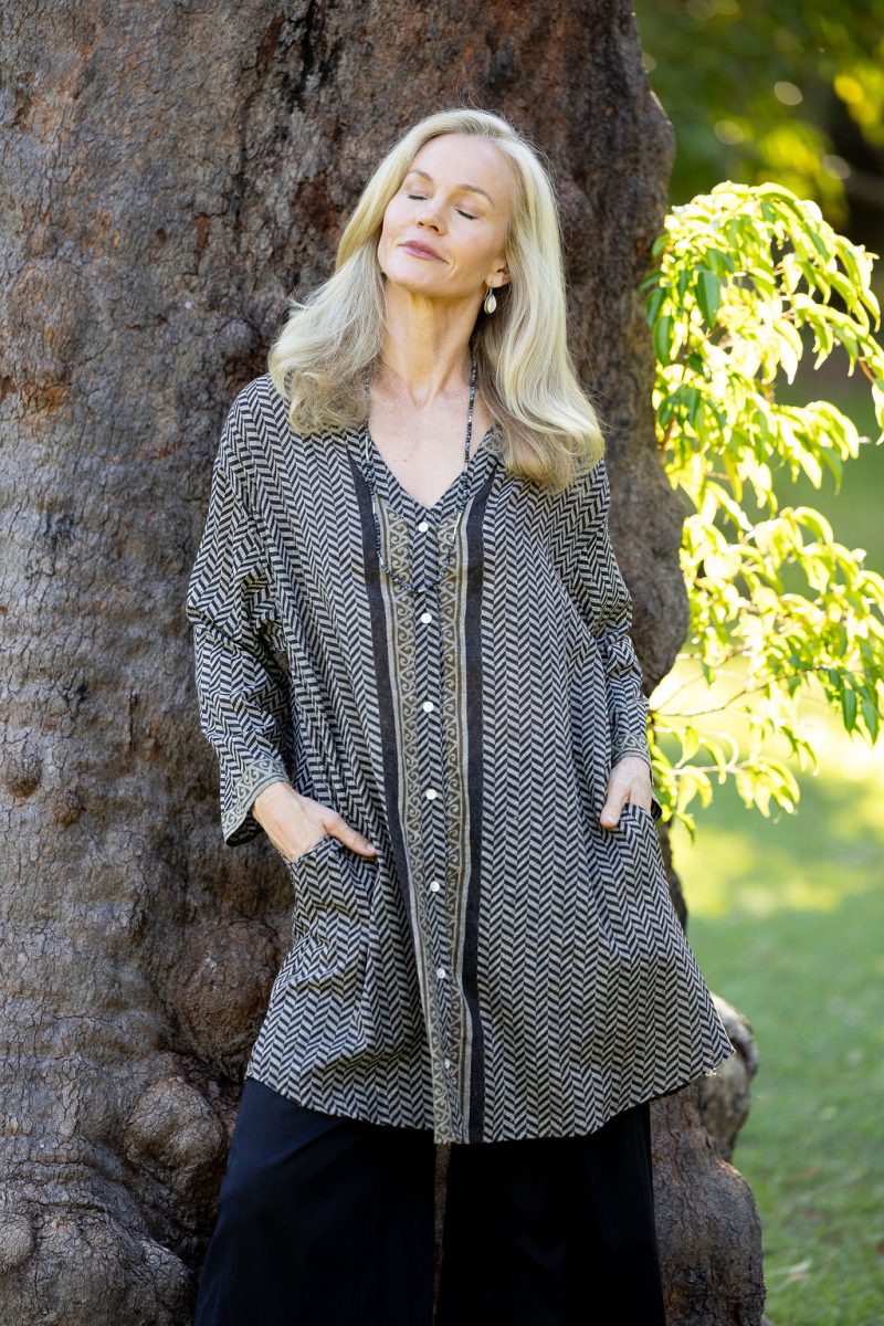 Womens, Leela tunic blouse, with sleeves, 100% cotton, hand block print. In black Obsidian.