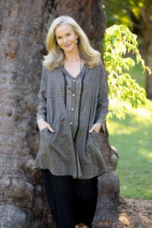 Womens, Leela tunic blouse, with sleeves, 100% cotton, hand block print. In black Obsidian.